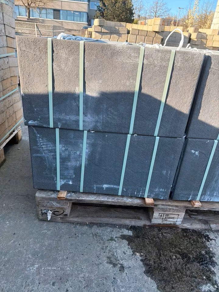RELIVA – Terrassenplatten 1B- RELIVA SCHWARZ-BASALT 60/30/4 CM PE2 – SCHWARZ-BASALT – 60 x 30 x 4 cm – Beschichtet – Hauptansicht