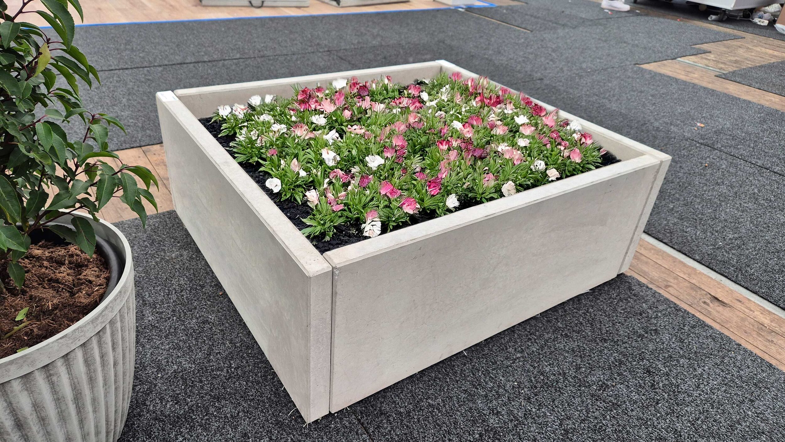 L-STEINE ECKEN 5 CM – L-STEIN - ECKE SB GRAU 40/100/30/5 CM – GRAU – Sichtbeton – Weitere Ansicht