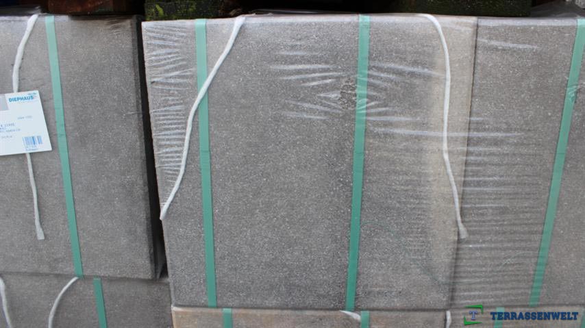 RUSTICA – Terrassenplatten 1B RUSTICA MUSCHELK GEFL 40/40/4 CM – MUSCHELKALK – Seitenansicht