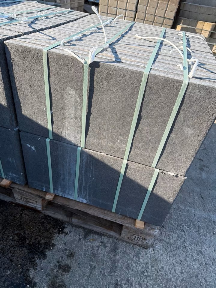 RELIVA – Terrassenplatten 1B- RELIVA SCHWARZ-BASALT 60/30/4 CM PE2 – SCHWARZ-BASALT – 60 x 30 x 4 cm – Beschichtet – Hauptansicht