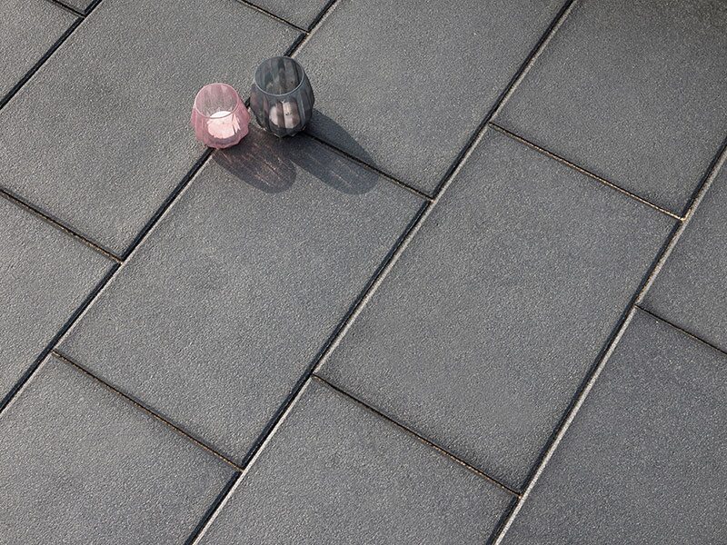 RUSTICA – Terrassenplatten 1B RUSTICA SCHWARZ-BASALT 60/40/4 CM – SCHWARZ-BASALT – 60 x 40 x 4 cm – Detailansicht