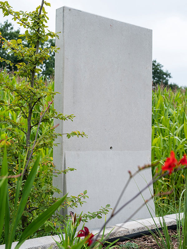 L-STEINE BEW. 12 cm 100 cm Bl. – L-STEIN BEWEHRT GRAU 205/100/115/12 CM – GRAU – 205 x 100 x 115 x 12 cm – Sichtbeton – Hauptansicht