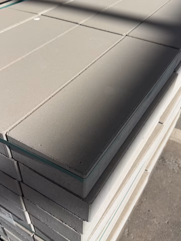 NOMOS – Mauersteine X-TRA ROH NOMOS PALISADE GRANIT 60/20/8 – GRANIT – 60/20 – Detailansicht