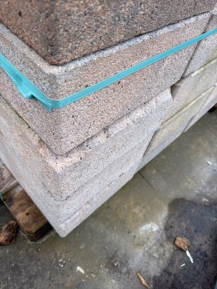 NOMOS BLOCKSTUFE – Stufen 1B NOMOS STUFE MUSCHELKALK 100/35/15 CM – MUSCHELKALK – 100/ 35 /15 – Detailansicht