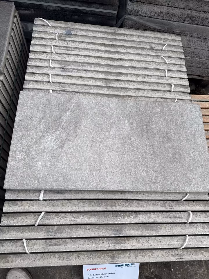 Terrassenplatten 1B NATURSTEINDEKOR QUARZ 80/40/4 PE5 HK – Beschichtet – Hauptansicht