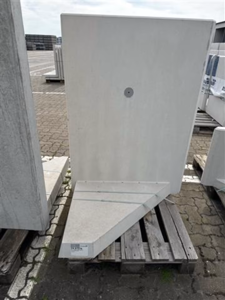 L-STEIN ECKE BEWEHRT 8 cm – L-Steine 1B- L-STEIN-ECKE BEW 90 130/100/8 ZWEI. – 130 x 100 x 8 cm – Sichtbeton – Detailansicht