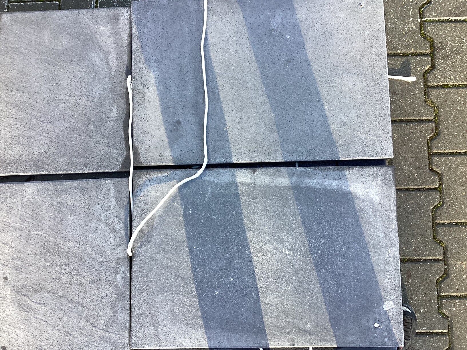 RELIVA – Terrassenplatten 1B- RELIVA SCHWARZ-BASALT 60/40/4 CM PE2 – 60 x 40 x 4 cm – Beschichtet – Hauptansicht