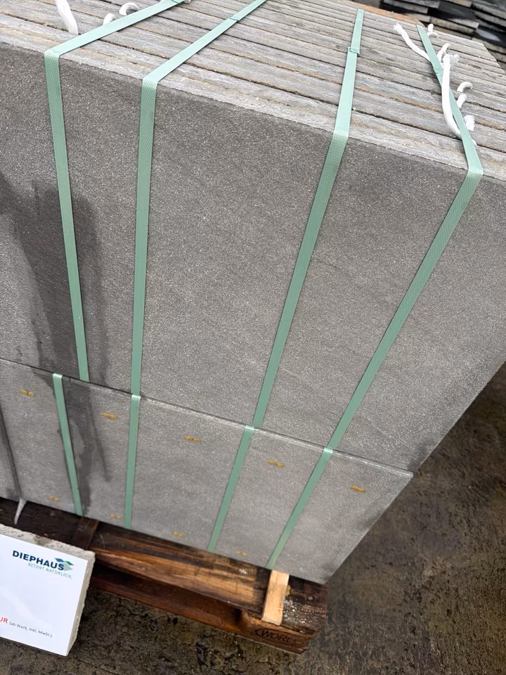 RELIVA – Terrassenplatten 1B RELIVA MITTELGRAU 60/40/4 CM PE2 – MITTELGRAU – 60 x 40 x 4 cm – Beschichtet – Detailansicht