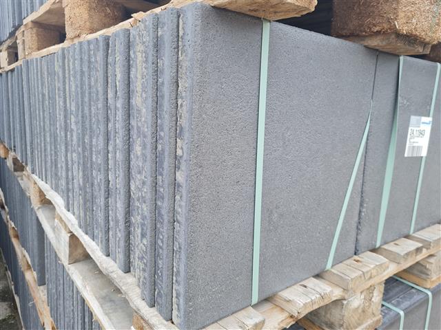 RUSTICA – Terrassenplatten 1B RUSTICA SCHWARZ-BASALT 40/40/4 CM – SCHWARZ-BASALT – Produktbild 6