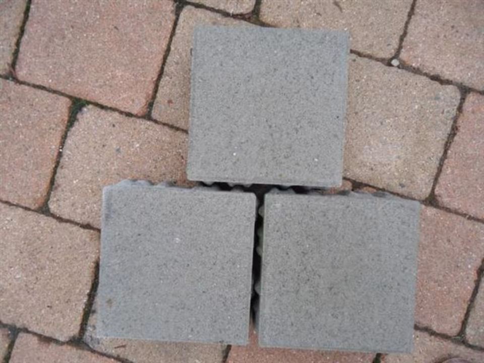 Pflastersteine 1C D-TEC GRAU 20/20/8 CM -VS- 1/2V-