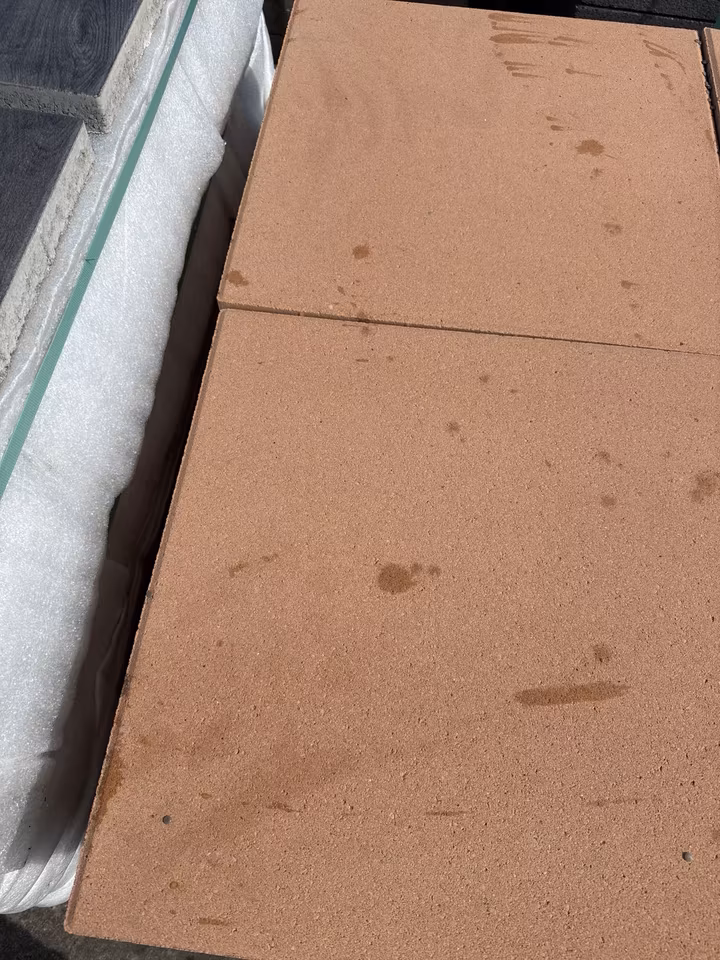 Terrassenplatten X-TRA BETONPLATTE SANDSTEIN 50/50/5 MF – SANDSTEIN – mit Fase – Detailansicht