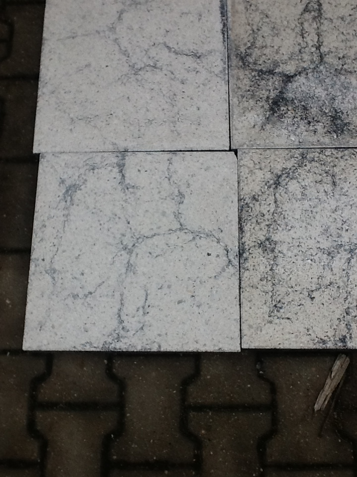 Terrassenplatten 1B  WEIß-SCHWARZ MARM 40/40/4 CM – WEISS-SCHWARZ – Hauptansicht