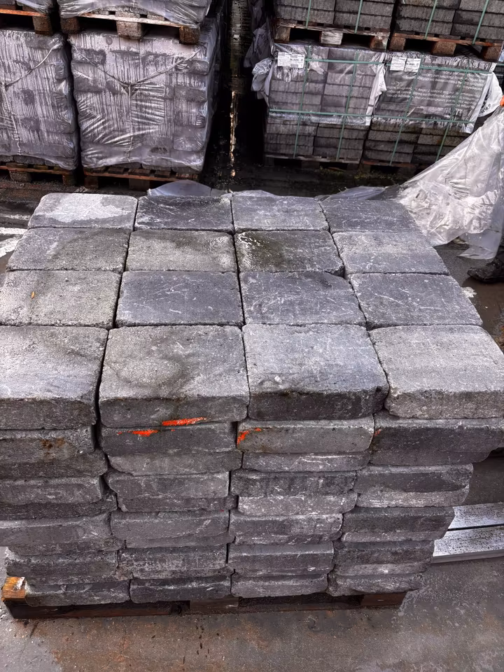 ANTIK MAUER – Pflastersteine ANTIK MAUER GEK. WEIß-SCHW. 28/21/8,5 CM – WEISS-SCHWARZ – Antik – Hauptansicht