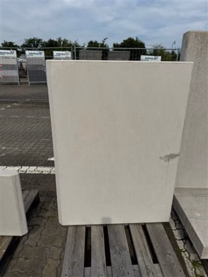 L-STEIN ECKE BEWEHRT 8 cm – L-Steine 1B- L-STEIN-ECKE BEW 90 130/100/8 ZWEI. – 130 x 100 x 8 cm – Sichtbeton – Hauptansicht
