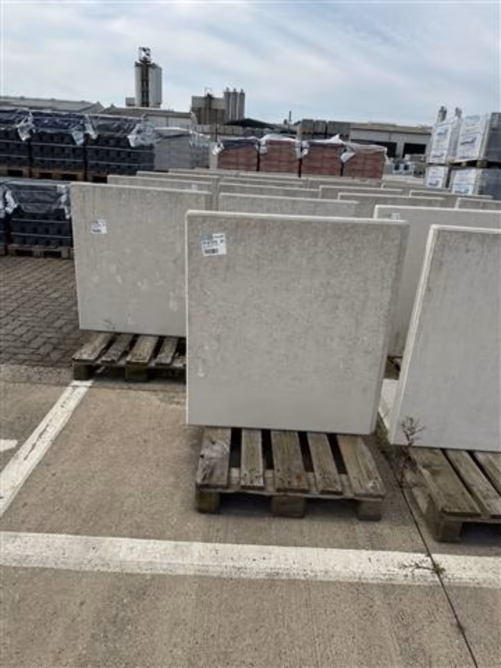 L-STEINE BEWEHRT 8 cm – L-Steine 1B- L-STEIN-ECKE BEW 90 105/100/8 ZWEI. – 105 x 100 cm – Sichtbeton – Detailansicht