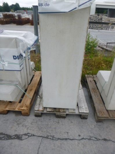 L-Steine 1B L-STEIN BEWEHRT GRAU 155/100/85/8 CM – GRAU – 155 x 100 x 85 x 8 cm – Sichtbeton – Hauptansicht