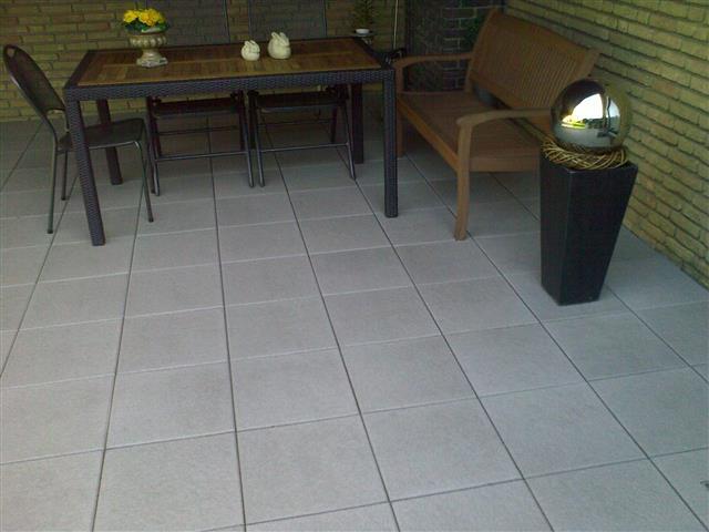 DIE BELGISCHE – Terrassenplatten DIE BELGISCHE MITTELGRAU 40/40/4 CM – MITTELGRAU – Hauptansicht