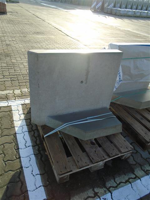 L-STEIN ECKE BEWEHRT 12 cm – L-Steine 1B L-STEIN-ECKE BEW. 90° 80/100 RECHTS – GRAU – 80 x 100 cm – Sichtbeton – Hauptansicht