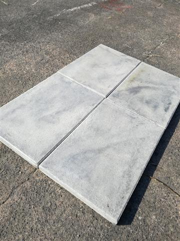 Terrassenplatten 1C RUSTICA WEIß-SCHWARZ 60/40/4 – WEISS-SCHWARZ – Detailansicht
