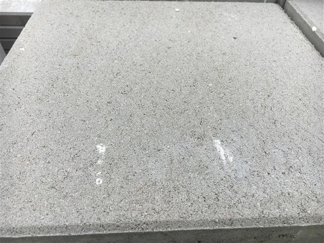 Terrassenplatten 1B BETONPLATTE GRAU 40/40/4 CM MF – GRAU – mit Fase – Hauptansicht
