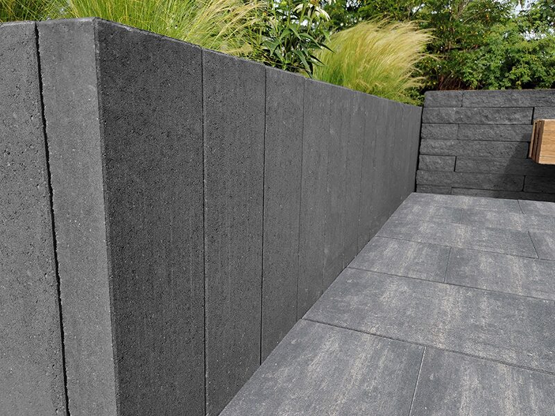 RECHTECKPALISADEN MEDIO – RECHTECK PALISADE ANTHRAZIT 90/20/8 PE2 – ANTHRAZIT – 90 x 20 x 8 cm – Unbehandelt – Seitenansicht