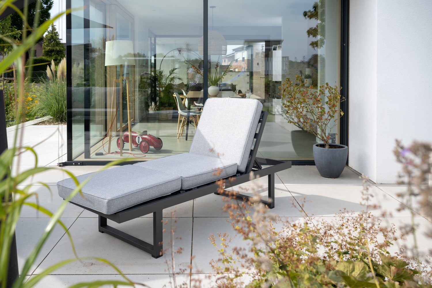 ELEMENTO – ELEMENTO GRAU 100/100/4 CM – GRAU – 100 X 100 X 4 CM – Scharfkantig – Hauptansicht