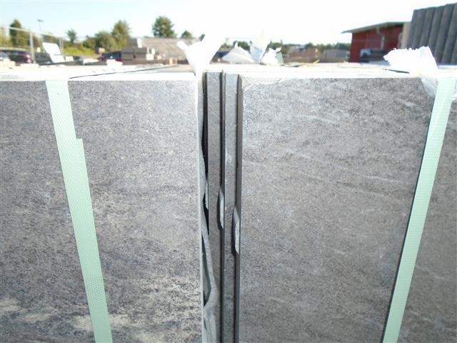 CERATIO® – Terrassenplatten 1B CERATIO BASALT 60/60/4 CM – BASALT – Keramik – Detailansicht