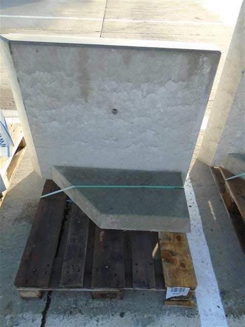 L-STEIN ECKE BEWEHRT 12 cm – L-Steine 1B L-STEIN-ECKE BEW. 90° 80/100 RECHTS – GRAU – 80 x 100 cm – Sichtbeton – Hauptansicht