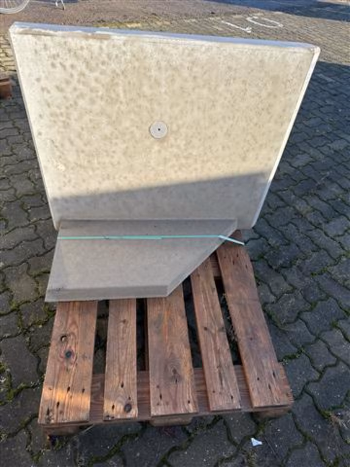 L-Steine 1B L-STEIN-ECKE BEW 90° 80/100/8CM LINKS – 80 x 100 x 8 cm – Sichtbeton – Hauptansicht