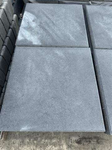 VIA TERRASSENPLATTEN – Terrassenplatten 1B VIA ANTHRAZIT 50/50/4 CM – ANTHRAZIT – Hauptansicht