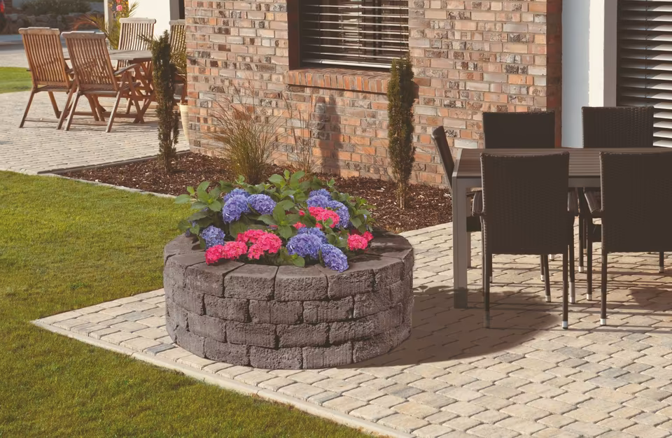 RISO – Objekte/- Gestaltungselemente HOCHBEET RISO BASALT – Hauptansicht