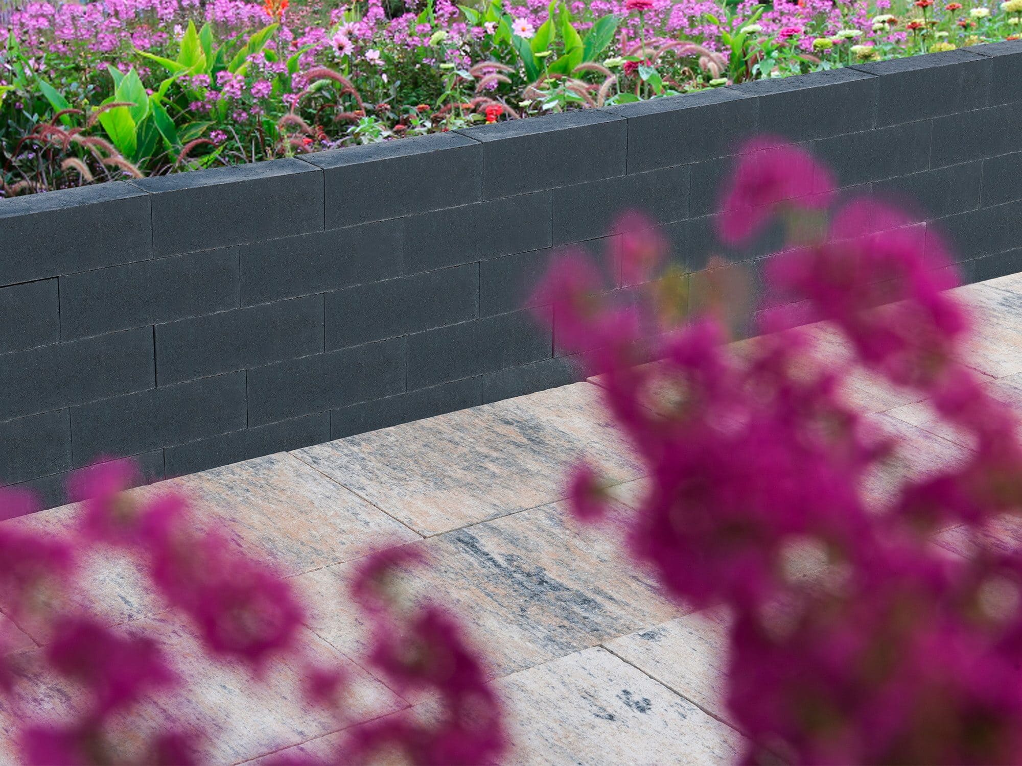 BELLANO PICO – BELLANO PICO BASALT 30/10/10 CM – BASALT – 30 X 10 X 10 – Scharfkantig – Hauptansicht