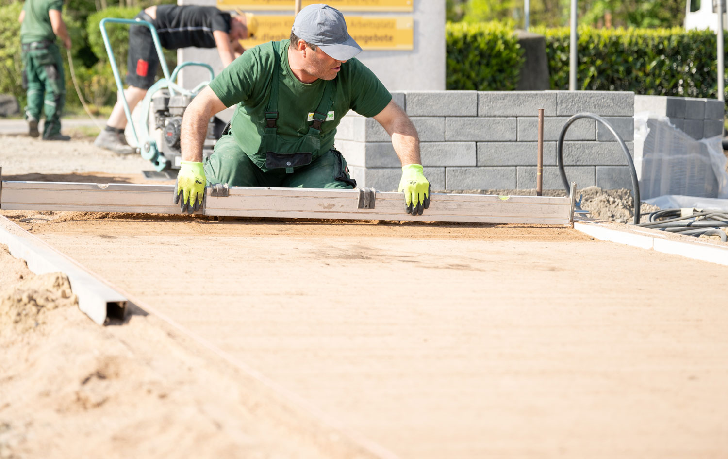 Terrassenplatten verlegen